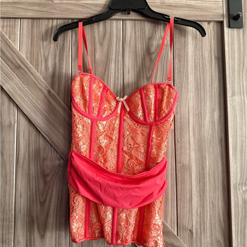Elegant Lace Tank Top - Coral and Pink